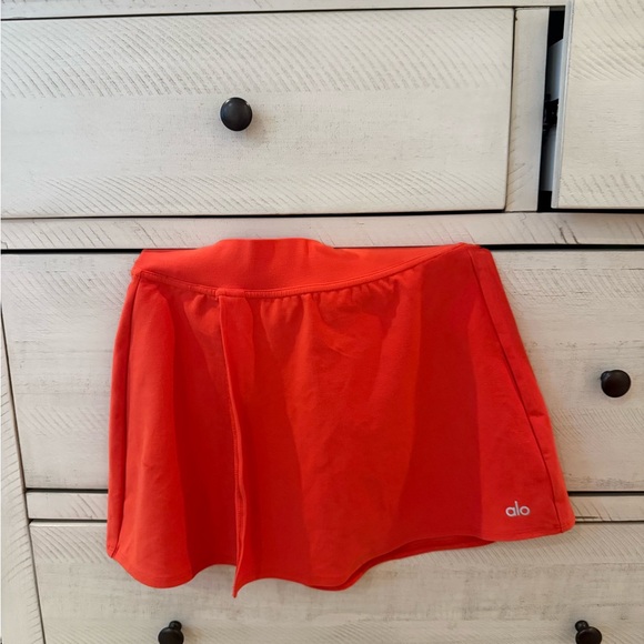 ALO Yoga Red Mini Skirt - Picture 1 of 5